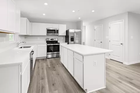 166 Levi Ln, Forest, VA 24551 photo 2
