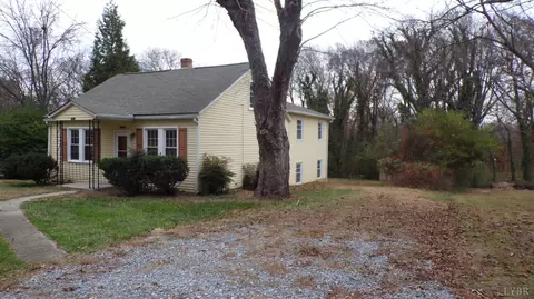 203 Juniper Cliff Rd, Brookneal, VA 24528