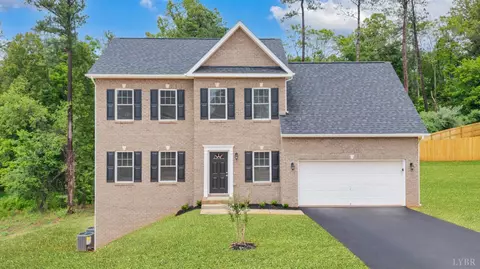 1217 Lochwood Hill Dr, Goode, VA 24556
