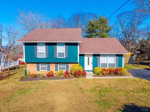 6405 Pawnee Dr, Lynchburg, VA 24502