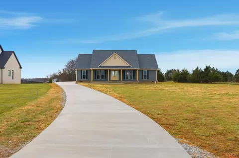 Exterior - 4615 Everett Rd, Forest, VA 24551 photo 16 of 17