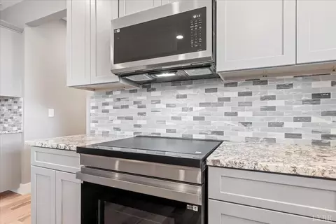 Kitchen - 4615 Everett Rd, Forest, VA 24551 photo 6 of 8