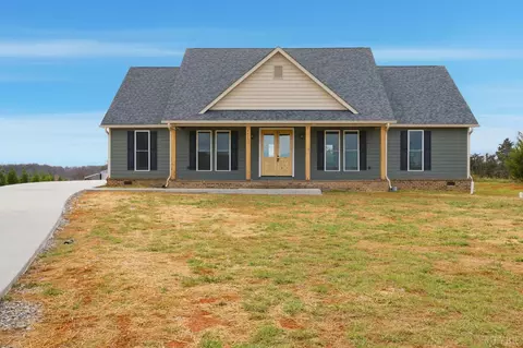 Exterior - 4615 Everett Rd, Forest, VA 24551 photo 2 of 17