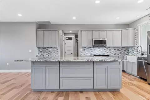 Kitchen - 4615 Everett Rd, Forest, VA 24551 photo 2 of 8