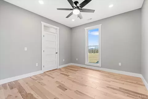 Bedroom - 4615 Everett Rd, Forest, VA 24551 photo 3 of 7