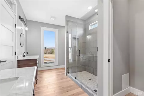 Bath - 4615 Everett Rd, Forest, VA 24551 photo 1 of 4