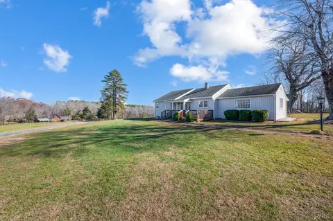 10008 Thomas Jefferson Hwy, Charlotte Court House, VA 23923