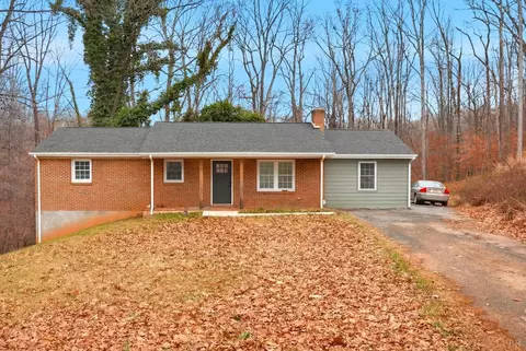 143 Shannon Dr, Madison Heights, VA 24572