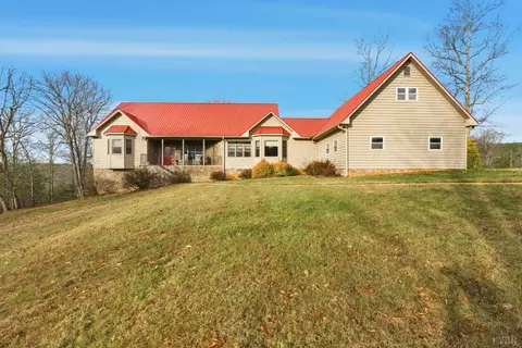 2481 School Crossing Rd, Lynch Station, VA 24571