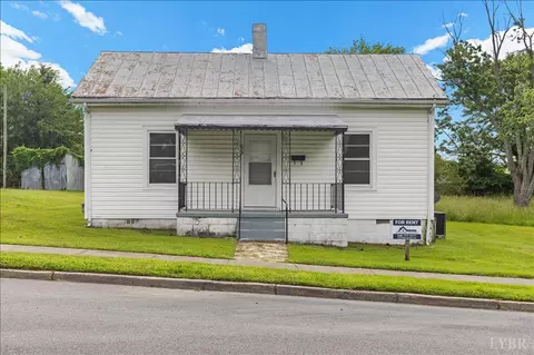 65 Glen Oak Dr, Danville, VA 24541