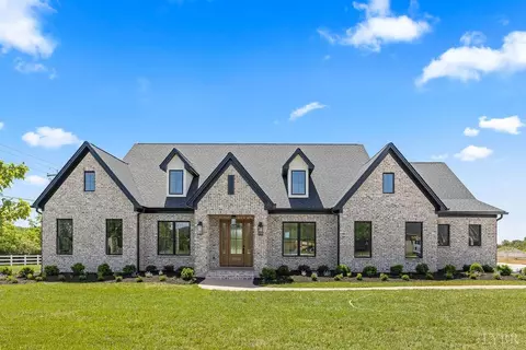 100 Stables Ln, Lynchburg, VA 24503