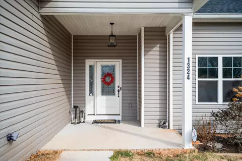 1324 Gladden Cir, Forest, VA 24551 photo 2