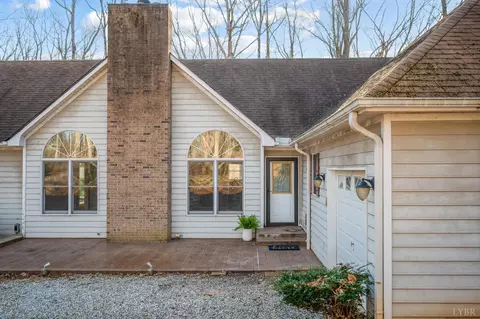 556 Pendleton Dr, Amherst, VA 24521 photo 2