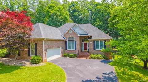 137 Marguerite Dr, Lynchburg, VA 24502
