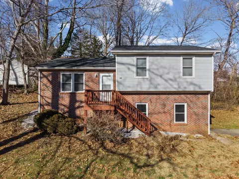 128 Walnut St, Amherst, VA 24521