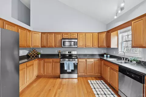 119 Oakview Dr, Monroe, VA 24574 photo 4