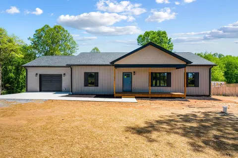 1094 Skinnell Mill Rd, Bedford, VA 24523