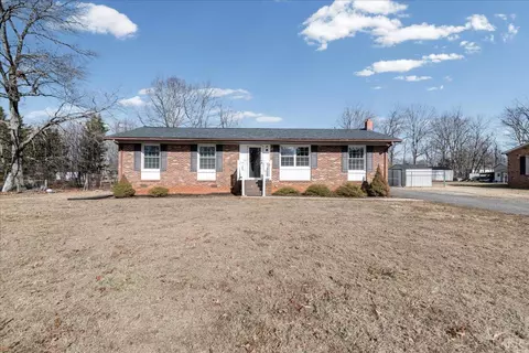 813 Doss Rd, Concord, VA 24538