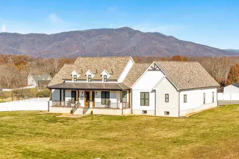 119 Ralls Apple Ln, Madison Heights, VA 24572