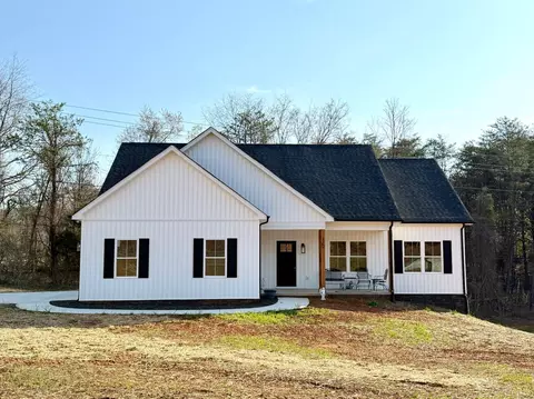 112 Graham Creek Rd, Madison Heights, VA 24572