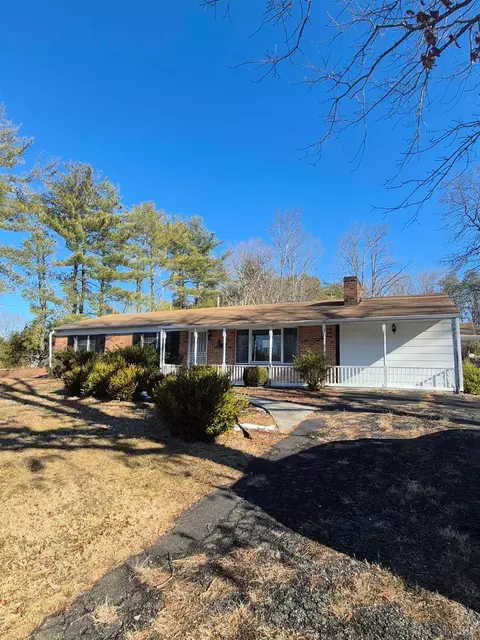 123 Elmwood Ln, Rustburg, VA 24588