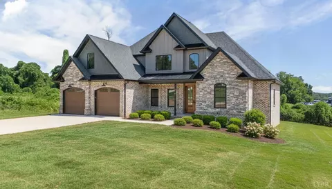 1070 Bradford Crossing Pl, Goode, VA 24556