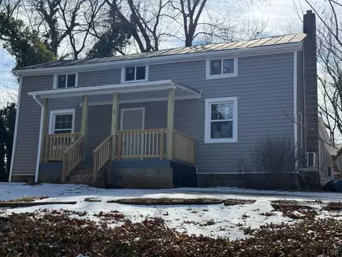 3 Watts St Ext, Gretna, VA 24557