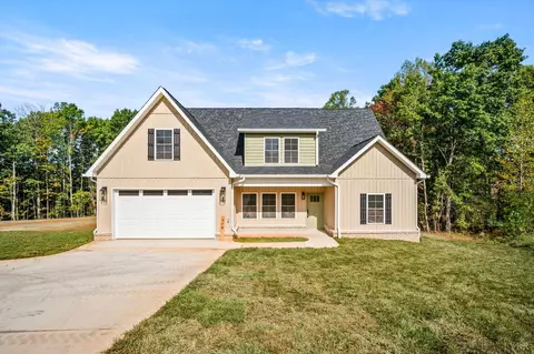 470 Somerset Dr, Appomattox, VA 24522