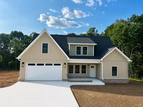 470 Somerset Dr, Appomattox, VA 24522