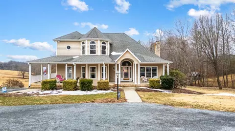 216 Burford Farm Rd, Monroe, VA 24574