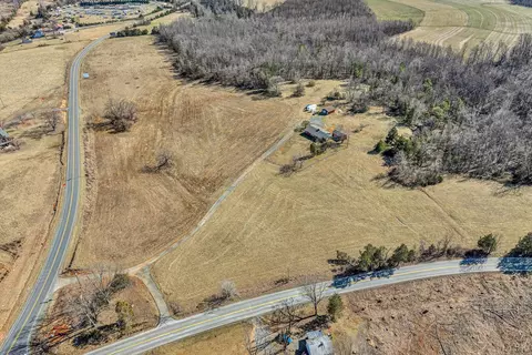 4015 White House Rd, Moneta, VA 24121