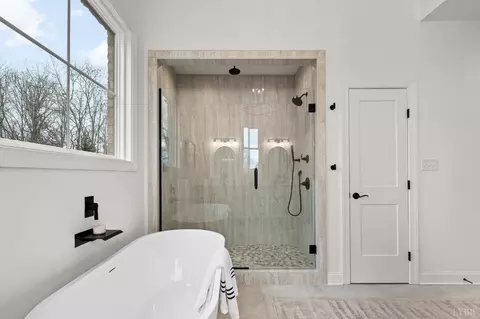 Bath - 1148 Val Terrace Ct, Forest, VA 24551 photo 3 of 10