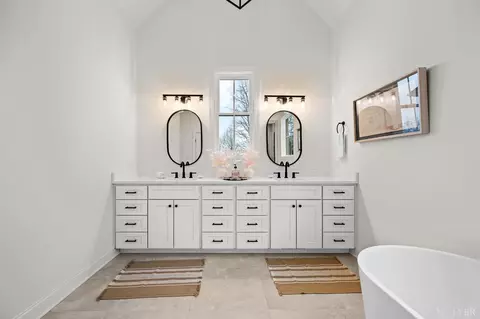 Bath - 1148 Val Terrace Ct, Forest, VA 24551 photo 2 of 10