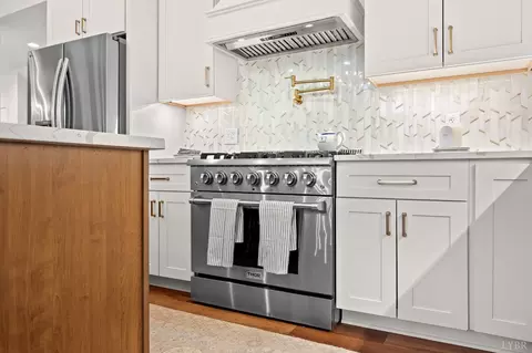 Kitchen - 1148 Val Terrace Ct, Forest, VA 24551 photo 5 of 5