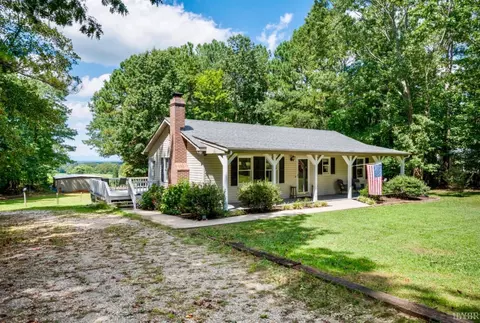 3105 Horseshoe Rd, Appomattox, VA 24522