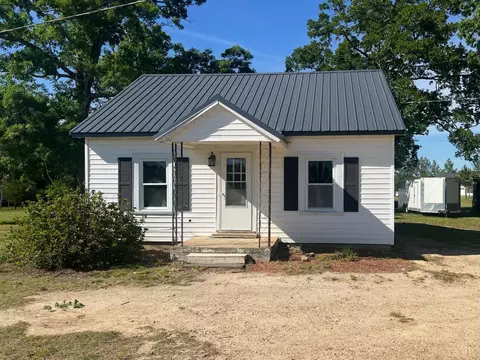 1074 Throckmorton Trl, Scottsburg, VA 24589