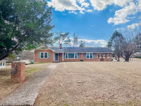5904 Rhonda Rd, Lynchburg, VA 24502