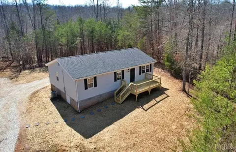 1740 Watt Abbitt Rd, Appomattox, VA 24522