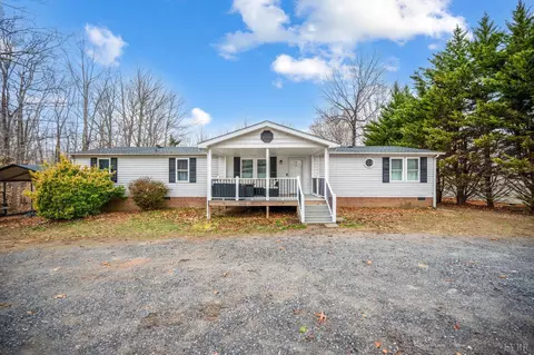 339 Plain Ridge Dr, Evington, VA 24550