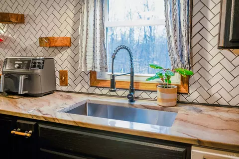 Kitchen - 339 Plain Ridge Dr, Evington, VA 24550 photo 5 of 6
