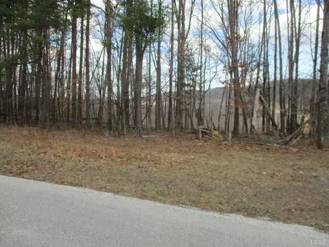 991 Kentmoor Farm Rd, Madison Heights, VA 24572