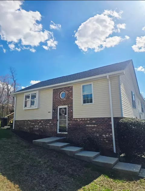 1001 Goosemeadow Dr, Forest, VA 24551