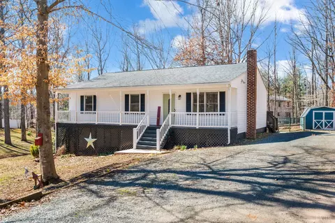 126 N Wood Duck Dr, Madison Heights, VA 24572