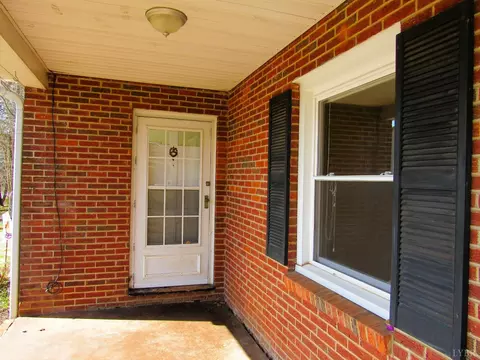 Exterior - 144 Maple Ln, Amherst, VA 24521 photo 4 of 10