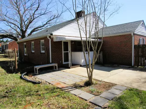 Exterior - 144 Maple Ln, Amherst, VA 24521 photo 2 of 10