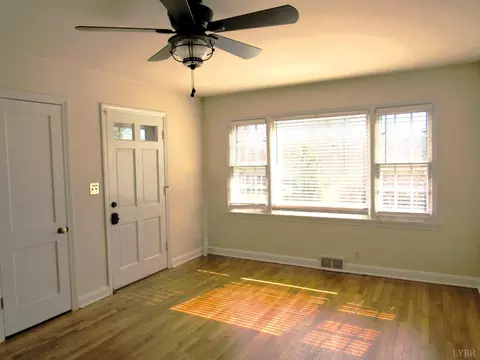 Living - 144 Maple Ln, Amherst, VA 24521 photo 1 of 3