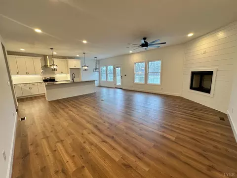 11314 Leesville Rd, Evington, VA 24550 photo 3