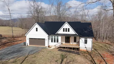 197 Burford Farm Rd, Monroe, VA 24574