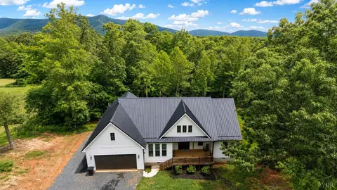 197 Burford Farm Rd, Monroe, VA 24574