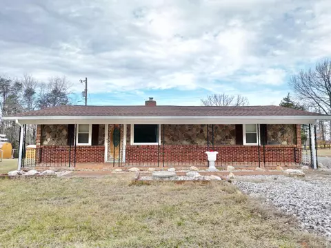 2213 Fancy Grove Rd, Huddleston, VA 24104